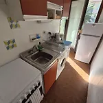 Appartement T2 Avec Terrasse Et Parking - Fr-1-309-533