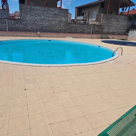 Apartment T2 Avec Terrasse Et Parking - Fr-1-309-533